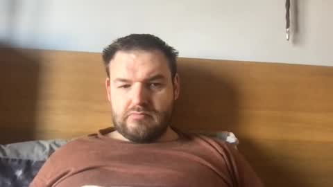 Snapshot of eliot26 chatting on 03/05/26, 12:45 e26 online show from 03/05/26, 12:45