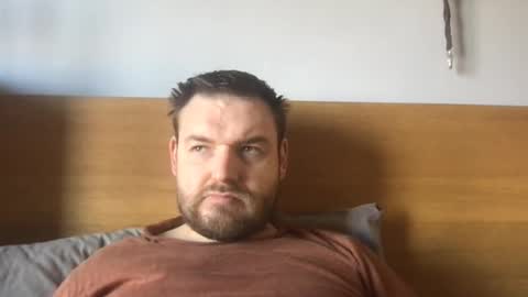 Snapshot of eliot26 chatting on 03/07/26, 01:08 e26 online show from 03/07/26, 01:08