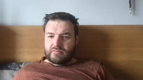 Snapshot of eliot26 chatting on 03/22/26, 09:34 e26 online show from 03/22/26, 09:34