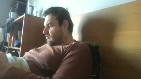 Snapshot of eliot26 chatting on 04/05/26, 10:23 e26 online show from 04/05/26, 10:23