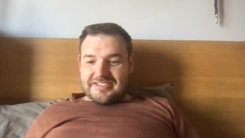 Snapshot of eliot26 chatting on 04/10/26, 09:25 e26 online show from 04/10/26, 09:25