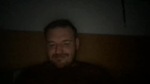 Snapshot of eliot26 chatting on 04/12/26, 09:42 e26 online show from 04/12/26, 09:42