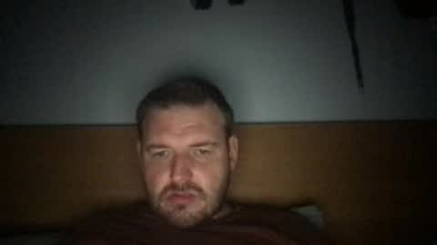 Snapshot of eliot26 chatting on 04/15/26, 07:26 e26 online show from 04/15/26, 07:26