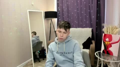 Snapshot of eliotmars chatting on 04/24/26, 12:07 eliotmars online show from 04/24/26, 12:07