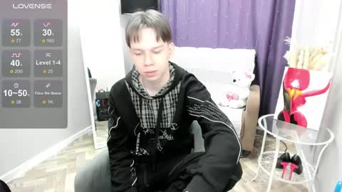 Snapshot of eliotmars chatting on 05/10/26, 11:04 eliotmars online show from 05/10/26, 11:04