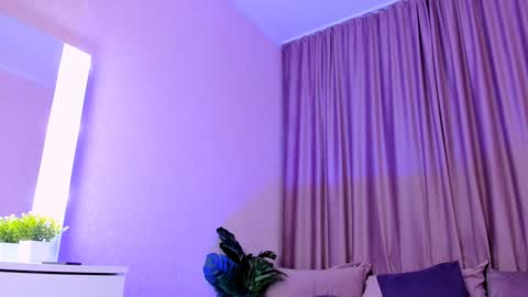 Elizabeth online show from 12/17/24, 11:17