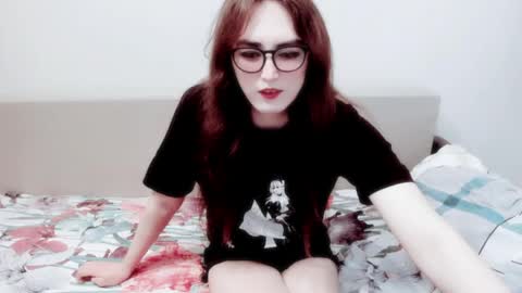 Snapshot of elisa_2001 chatting on 05/23/26, 01:00 Liza online show from 05/23/26, 01:00