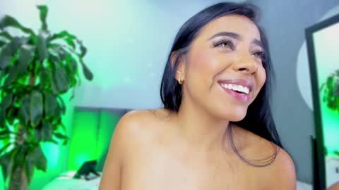 Elisa online show from 12/17/24, 12:01