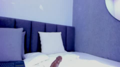 Elisa online show from 12/17/24, 10:00