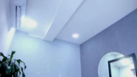 Elisa online show from 12/20/24, 01:58