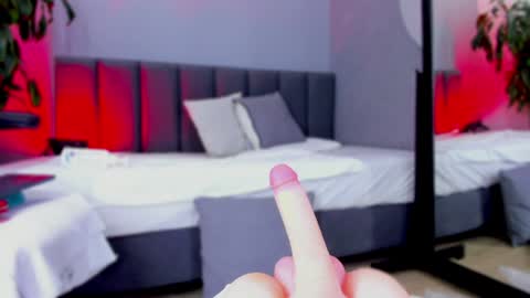 Elisa online show from 01/10/25, 12:49