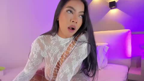 Snapshot of elisa_castrillon chatting on 05/26/26, 07:54 Elisa online show from 05/26/26, 07:54