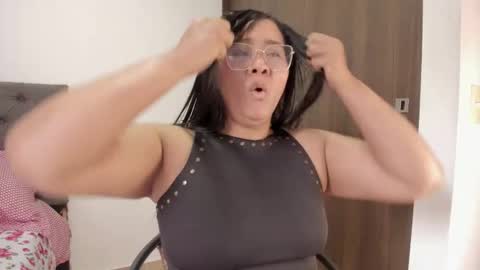 Snapshot of elisa_connors18 chatting on 09/29/25, 04:12 online show from 09/29/25, 04:12