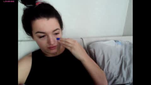 Snapshot of elisa_dove208 chatting on 11/13/25, 06:45 elisa_dove208 online show from 11/13/25, 06:45