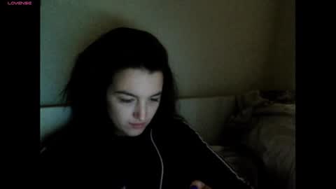 Snapshot of elisa_dove208 chatting on 11/21/25, 05:11 elisa_dove208 online show from 11/21/25, 05:11