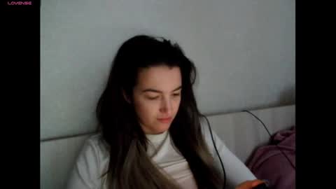 Snapshot of elisa_dove208 chatting on 12/02/25, 05:02 elisa_dove208 online show from 12/02/25, 05:02