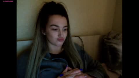 Snapshot of elisa_dove208 chatting on 12/02/25, 05:08 elisa_dove208 online show from 12/02/25, 05:08