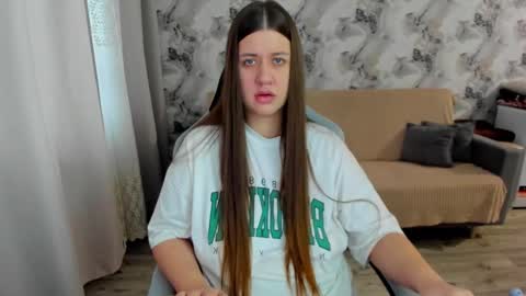 Aletta Oushen online show from 10/06/25, 10:56