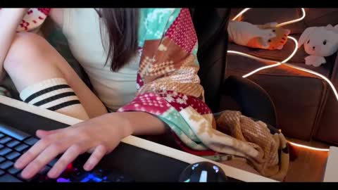 Snapshot of elisa_north chatting on 01/30/25, 12:59 Elisa North online show from 01/30/25, 12:59