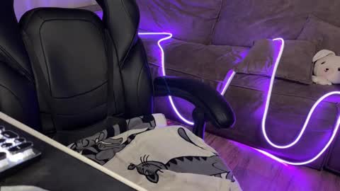 Snapshot of elisa_north chatting on 02/08/25, 01:54 Elisa North online show from 02/08/25, 01:54