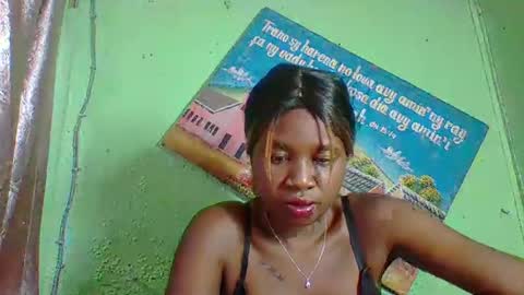 Snapshot of elisabeth2525 chatting on 01/19/25, 02:49 elisabeth2525 online show from 01/19/25, 02:49