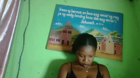 Snapshot of elisabeth2525 chatting on 01/21/25, 12:07 elisabeth2525 online show from 01/21/25, 12:07