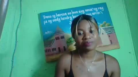 Snapshot of elisabeth2525 chatting on 01/22/25, 06:52 elisabeth2525 online show from 01/22/25, 06:52
