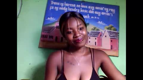 Snapshot of elisabeth2525 chatting on 01/31/25, 12:07 elisabeth2525 online show from 01/31/25, 12:07
