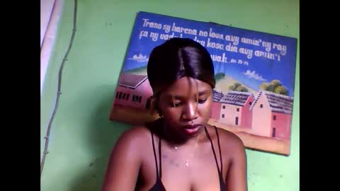 Snapshot of elisabeth2525 chatting on 02/01/25, 07:05 elisabeth2525 online show from 02/01/25, 07:05