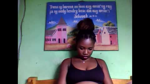 Snapshot of elisabeth2525 chatting on 02/08/25, 10:40 elisabeth2525 online show from 02/08/25, 10:40