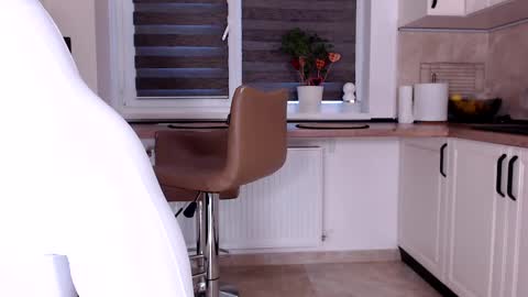 elisabeth_jason online show from 02/21/25, 05:56