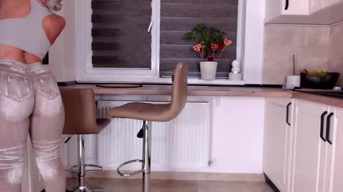 elisabeth_jason online show from 03/02/25, 05:44