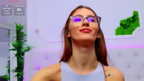 Snapshot of elisacharm chatting on 12/02/25, 03:45 ElisaCharm online show from 12/02/25, 03:45