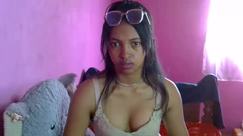 elisah01 online show from 05/14/26, 06:42