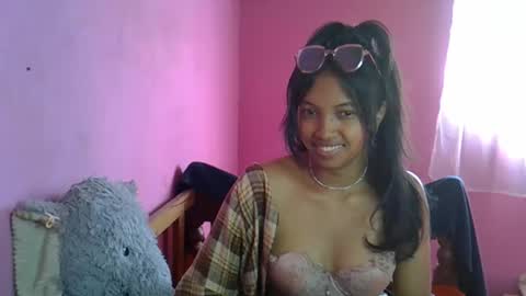elisah01 online show from 05/25/26, 05:46