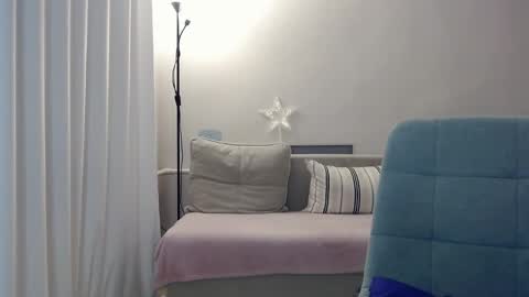 Snapshot of eliscuteblonde chatting on 02/11/25, 10:50 Elis online show from 02/11/25, 10:50