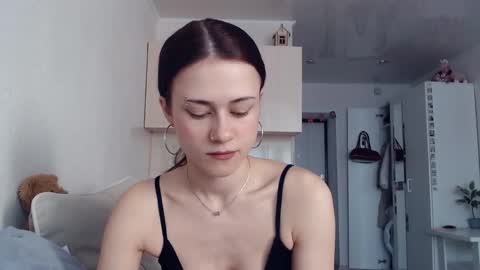 Snapshot of eliscuteblonde chatting on 03/20/26, 05:23 Elis online show from 03/20/26, 05:23