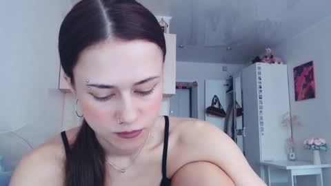 Snapshot of eliscuteblonde chatting on 03/26/26, 05:57 Elis online show from 03/26/26, 05:57