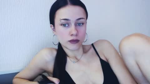 Snapshot of eliscuteblonde chatting on 04/02/26, 05:16 Elis online show from 04/02/26, 05:16