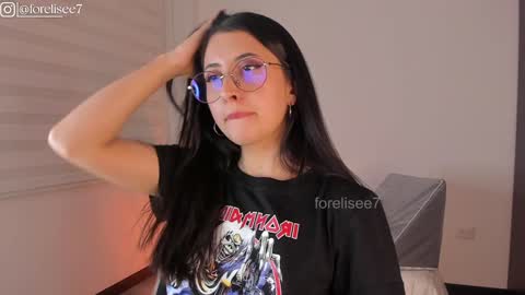 Snapshot of elise_77 chatting on 12/27/24, 01:53 Eli online show from 12/27/24, 01:53