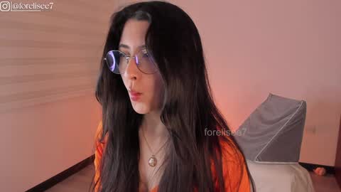 Snapshot of elise_77 chatting on 01/24/25, 04:05 Eli online show from 01/24/25, 04:05