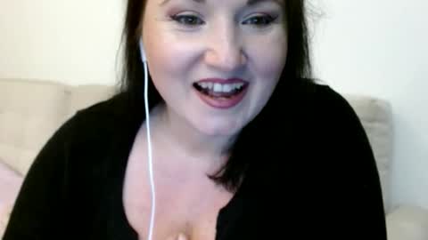 elise_bliss69 online show from 10/13/25, 07:14