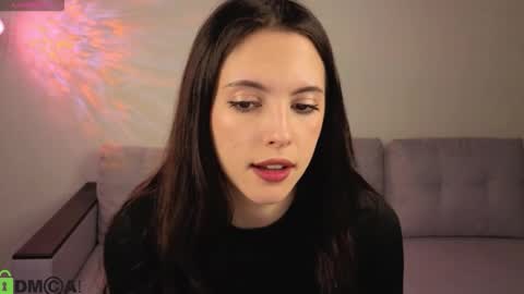 Elise online show from 03/25/26, 09:15