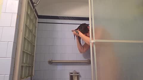 Snapshot of elisehipele chatting on 09/21/25, 10:06 elisehipele online show from 09/21/25, 10:06