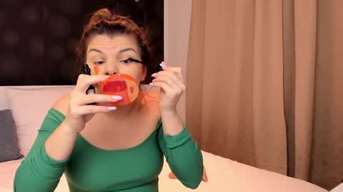 Snapshot of elisetyler89 chatting on 01/09/25, 09:37 Elly online show from 01/09/25, 09:37