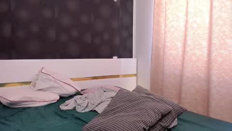 Snapshot of elisetyler89 chatting on 09/23/25, 10:07 Elly online show from 09/23/25, 10:07