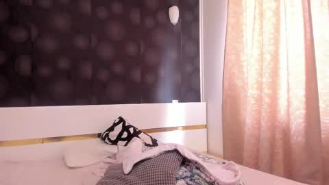 Snapshot of elisetyler89 chatting on 11/21/25, 09:52 Elly online show from 11/21/25, 09:52