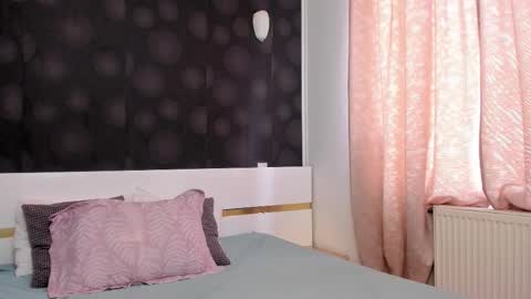 Snapshot of elisetyler89 chatting on 12/02/25, 08:08 Elly online show from 12/02/25, 08:08