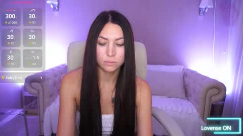 Snapshot of elisevelour chatting on 10/15/25, 02:39 elisevelour online show from 10/15/25, 02:39