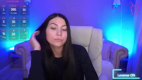 Snapshot of elisevelour chatting on 10/17/25, 01:57 elisevelour online show from 10/17/25, 01:57